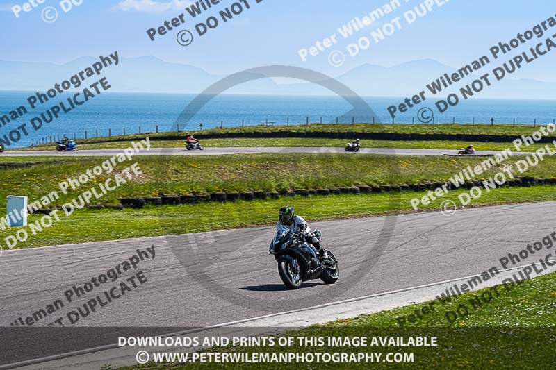 anglesey no limits trackday;anglesey photographs;anglesey trackday photographs;enduro digital images;event digital images;eventdigitalimages;no limits trackdays;peter wileman photography;racing digital images;trac mon;trackday digital images;trackday photos;ty croes